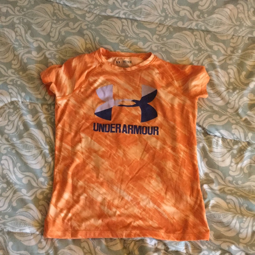 Girls under armour shirt